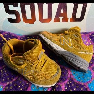 toddler new balance 990 

Size 5 / used